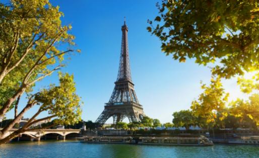 Îles parisiennes : Un voyage dans les coins cachés de l'Île Saint-Louis et de l'Île de la Cité.