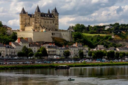 Explorer les châteaux de la vallée de la Loire : un guide adapté aux enfants