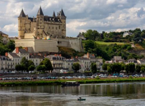 Naviguer sur la Loire à vélo : Conseils de sécurité et étiquette