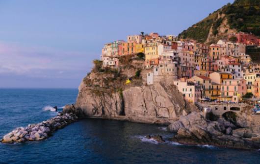 Conduire aux Cinque Terre : Conseils et restrictions de stationnement