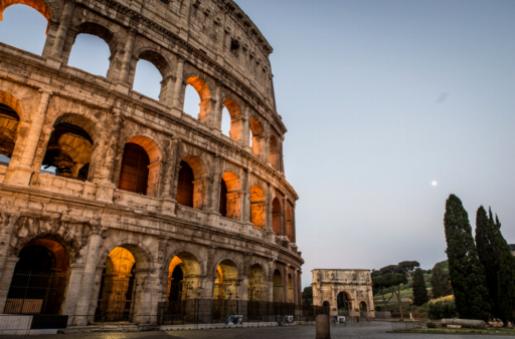 Le Moyen Âge à Rome : Entre Ruine et Renaissance