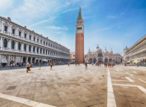 Un guide des costumes traditionnels du Carnaval de Venise