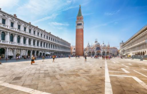 Guide saisonnier : Les meilleurs moments pour faire une balade en gondole à Venise.