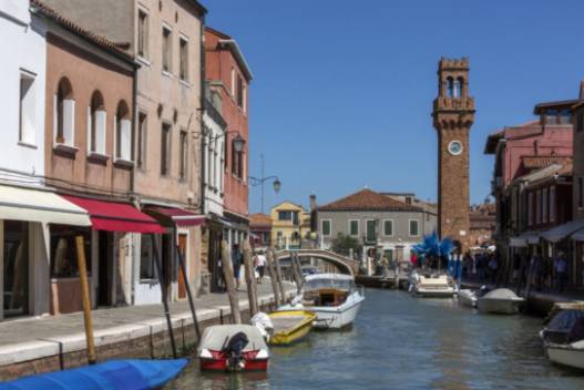 Découvrir la palette vibrante : Un guide des maisons colorées de Burano