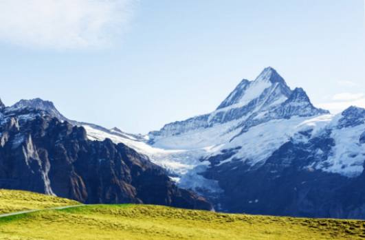 Explorer le glacier d'Aletsch : le plus grand glacier des Alpes.