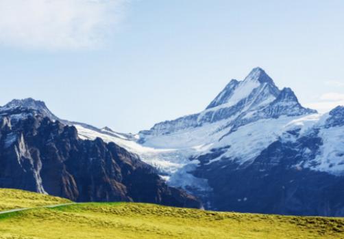 Changement climatique et son impact sur les parcs nationaux des Alpes suisses.